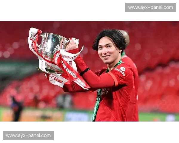 摩纳哥前锋南野拓实赛季报销，附加赛锋线阵容面临重组