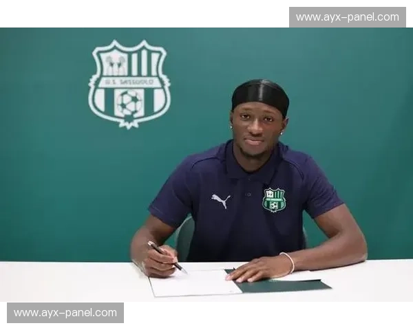 萨索洛从马赛买断伊斯梅尔·科内，租借后卫乌利塞斯·加西亚补强防线